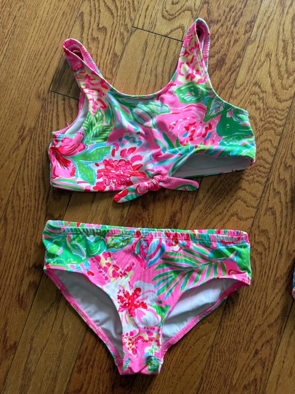 Girls Lilly Pulitzer Bikini Size: 5